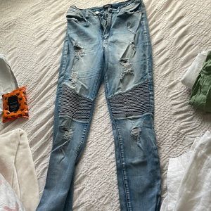 Fashion nova jeans size 11 washes ripped